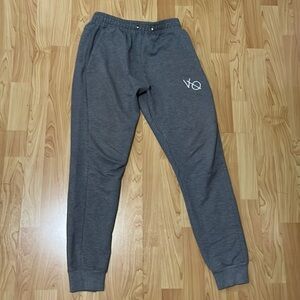 VANQUISH SWEATPANTS SIZE MEDIUM